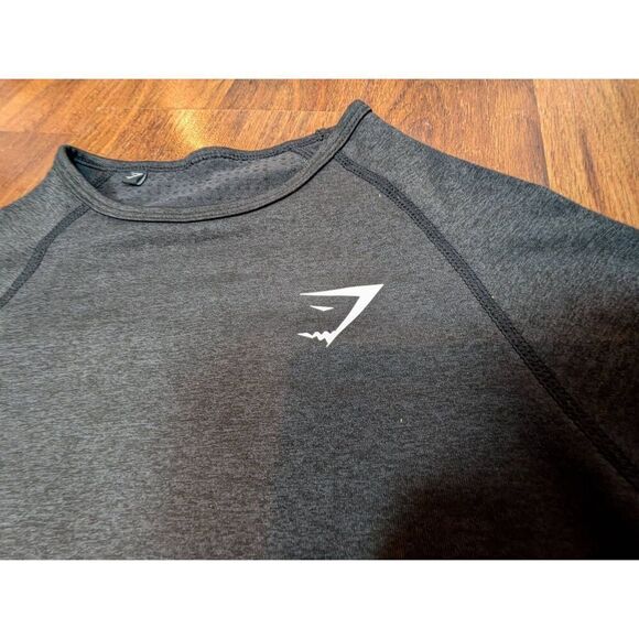 Gym Shark crop long sleeved sports bra top size small - Picture 3 of 4